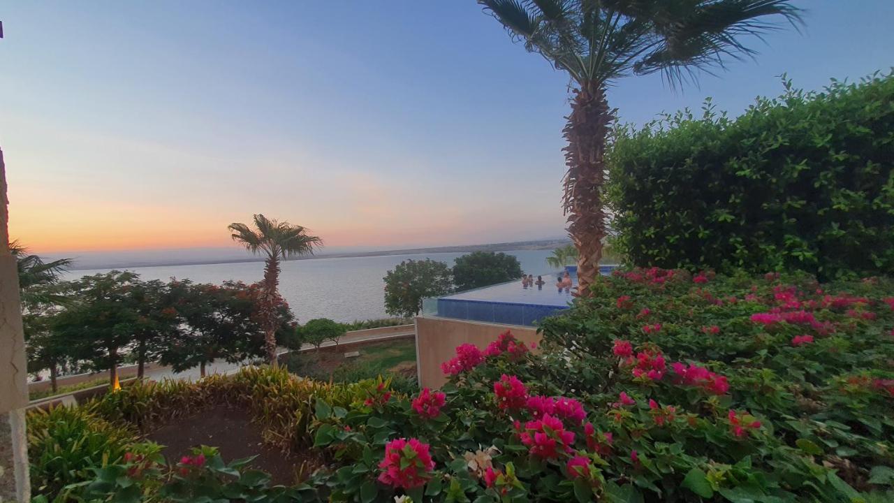 Comfy Stays Sea View Apartments At Deadsea Samarah Resort Sweimeh Esterno foto